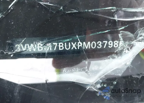 2023 Volkswagen Jetta 1.5T Sport z USA, uszkodzony, nr VIN 3VWBM7BUXPM037986